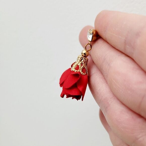 2/$20 Brand New Gold Tone Red Flower Rhinestone Earrings - Picture 4 of 7